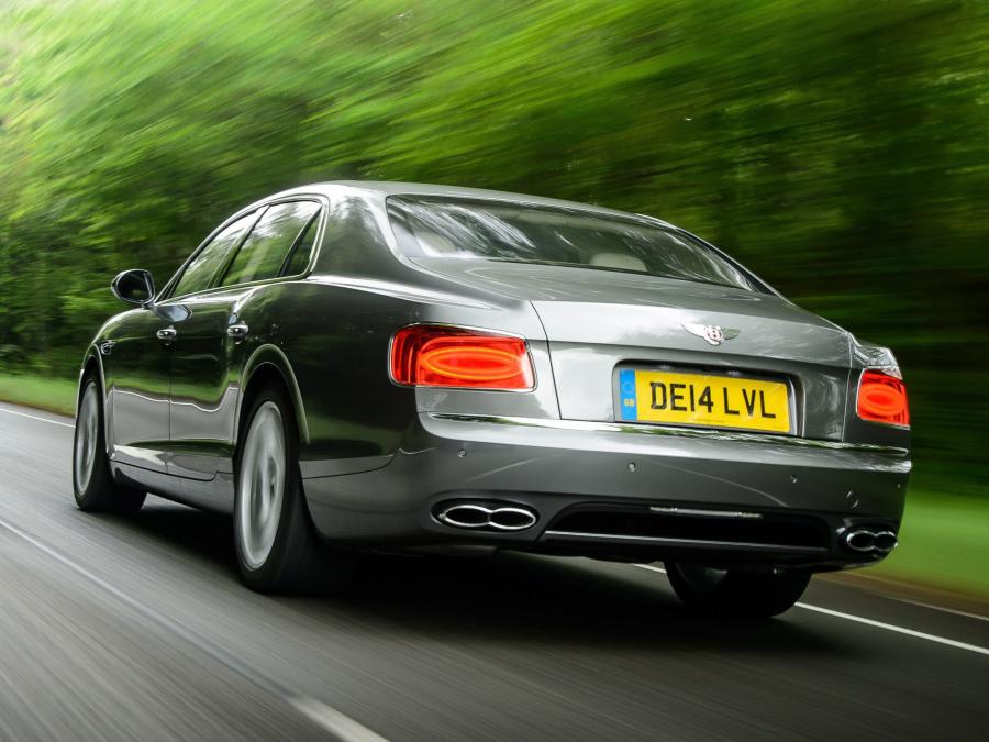  Bentley Flying Spur V8 2014 года  (UK) (фото 3 из 13)